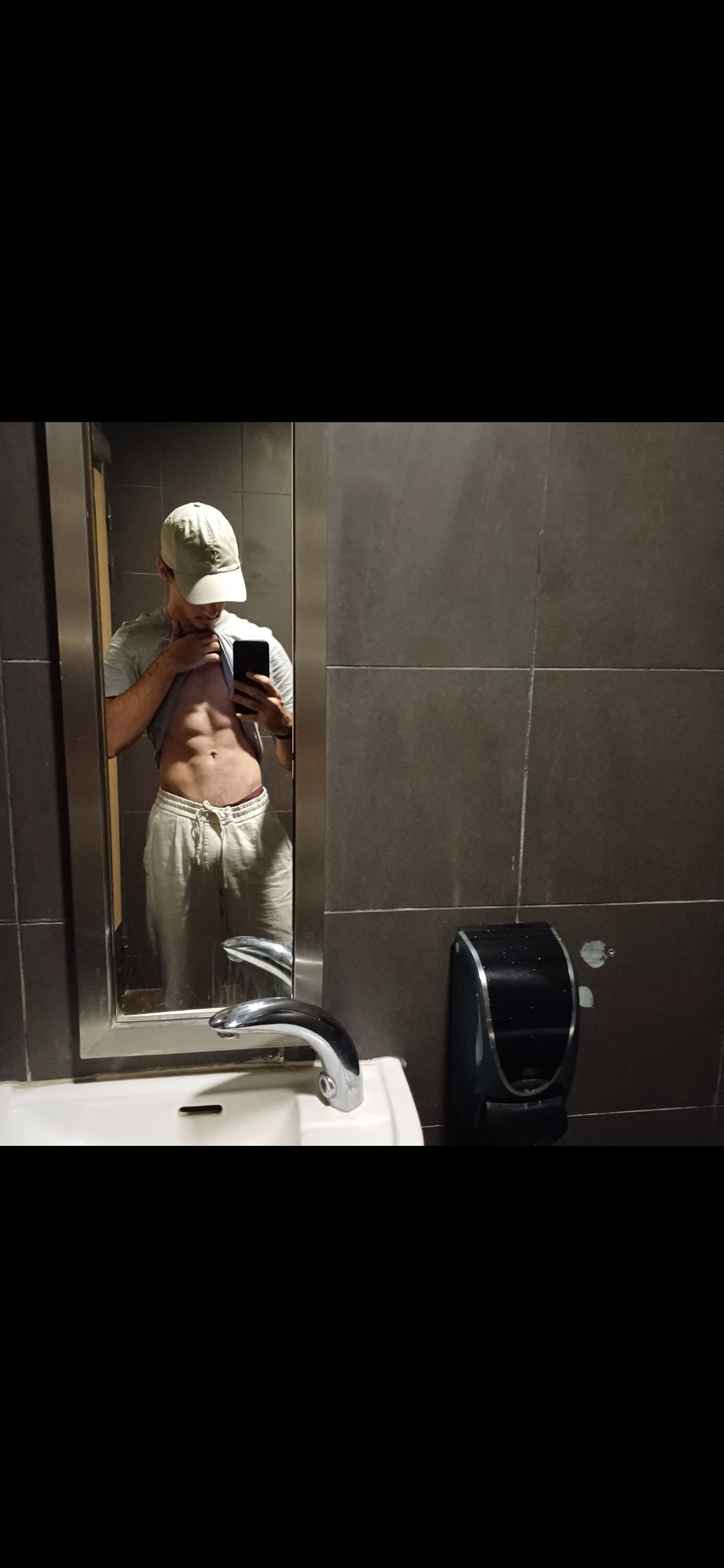 Profil de Rambert, 19 ans, rencontre mature à Weesen