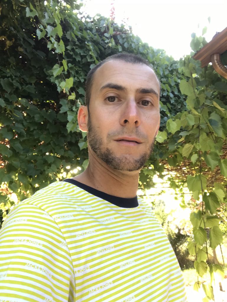 Profil de Aimen, 37 ans, rencontre mature à Couvet