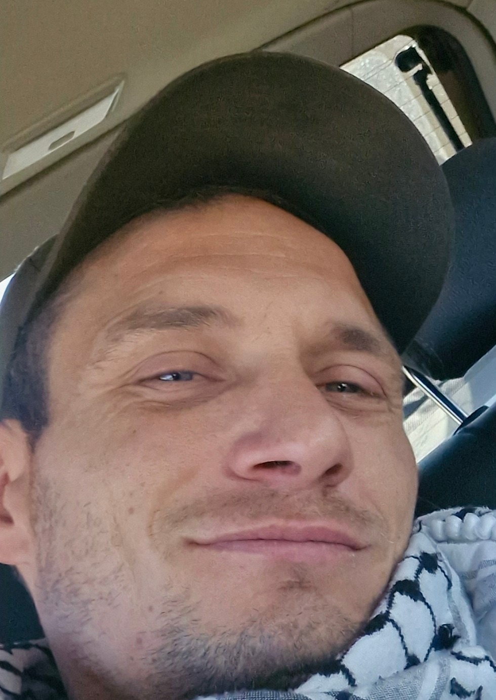 Profil de Darwin, 38 ans, rencontre mature à Bärau