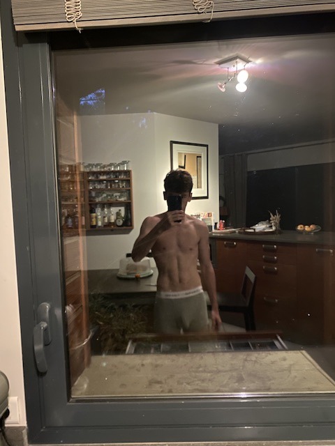 Profil de Barry, 25 ans, rencontre mature à Les Reussilles