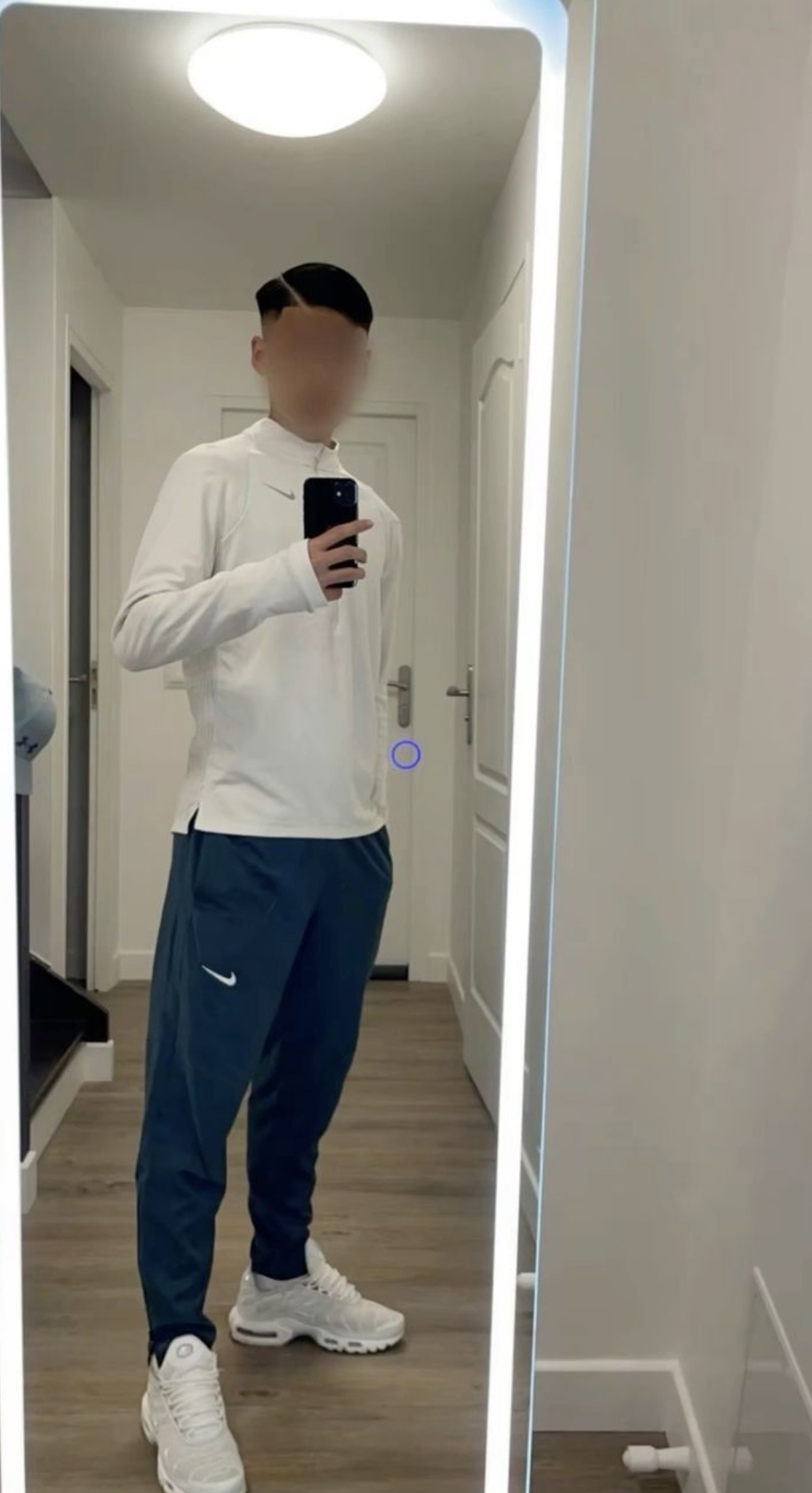 Profil de Kimeo, 18 ans, rencontre mature à Rossa