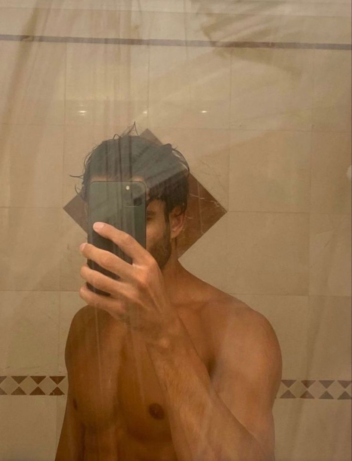 Profil de Jezy, 25 ans, rencontre mature à Bisisthal
