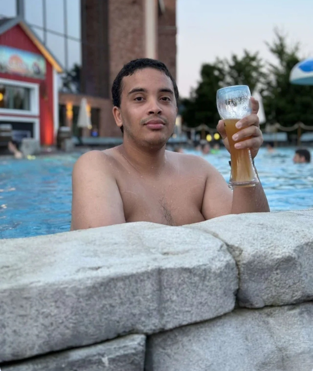 Profil de Messali, 24 ans, rencontre mature à Brittern