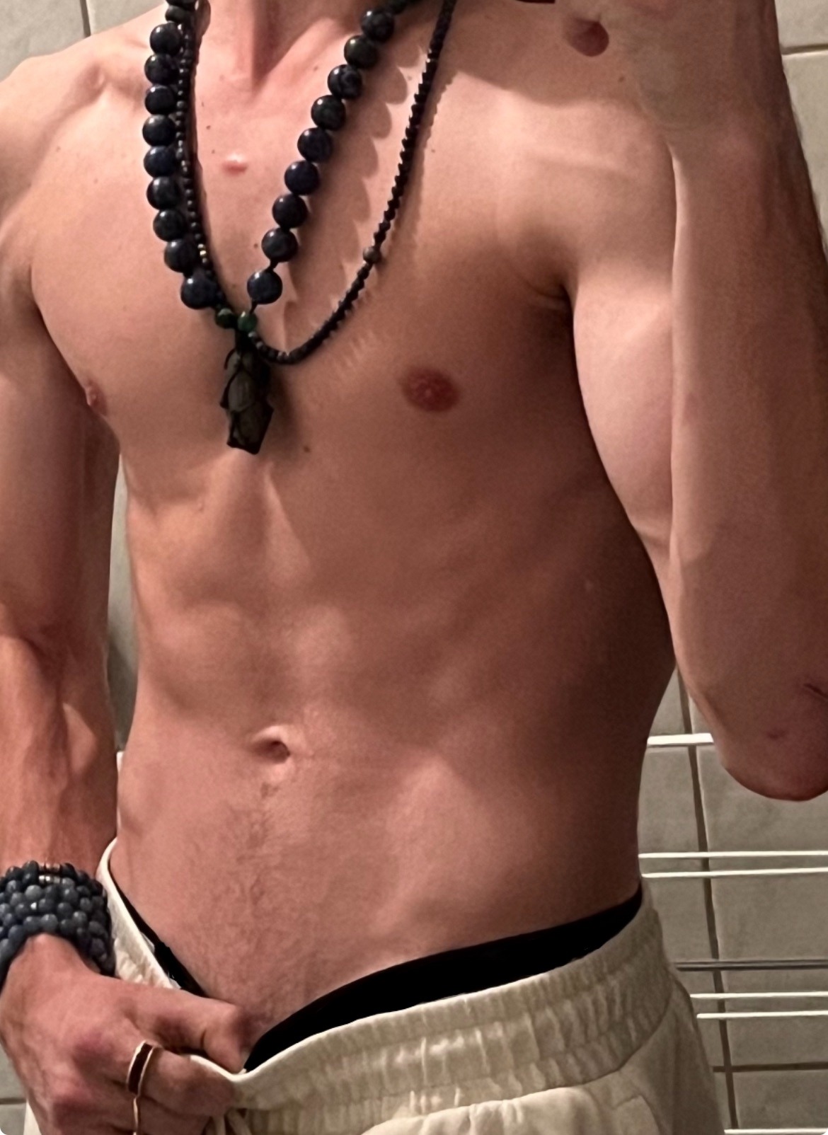Profil de Myke, 20 ans, rencontre mature à Bôle