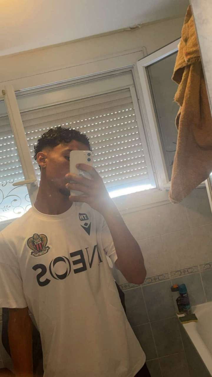 Profil de Sullyvann, 19 ans, rencontre mature à Wallbach
