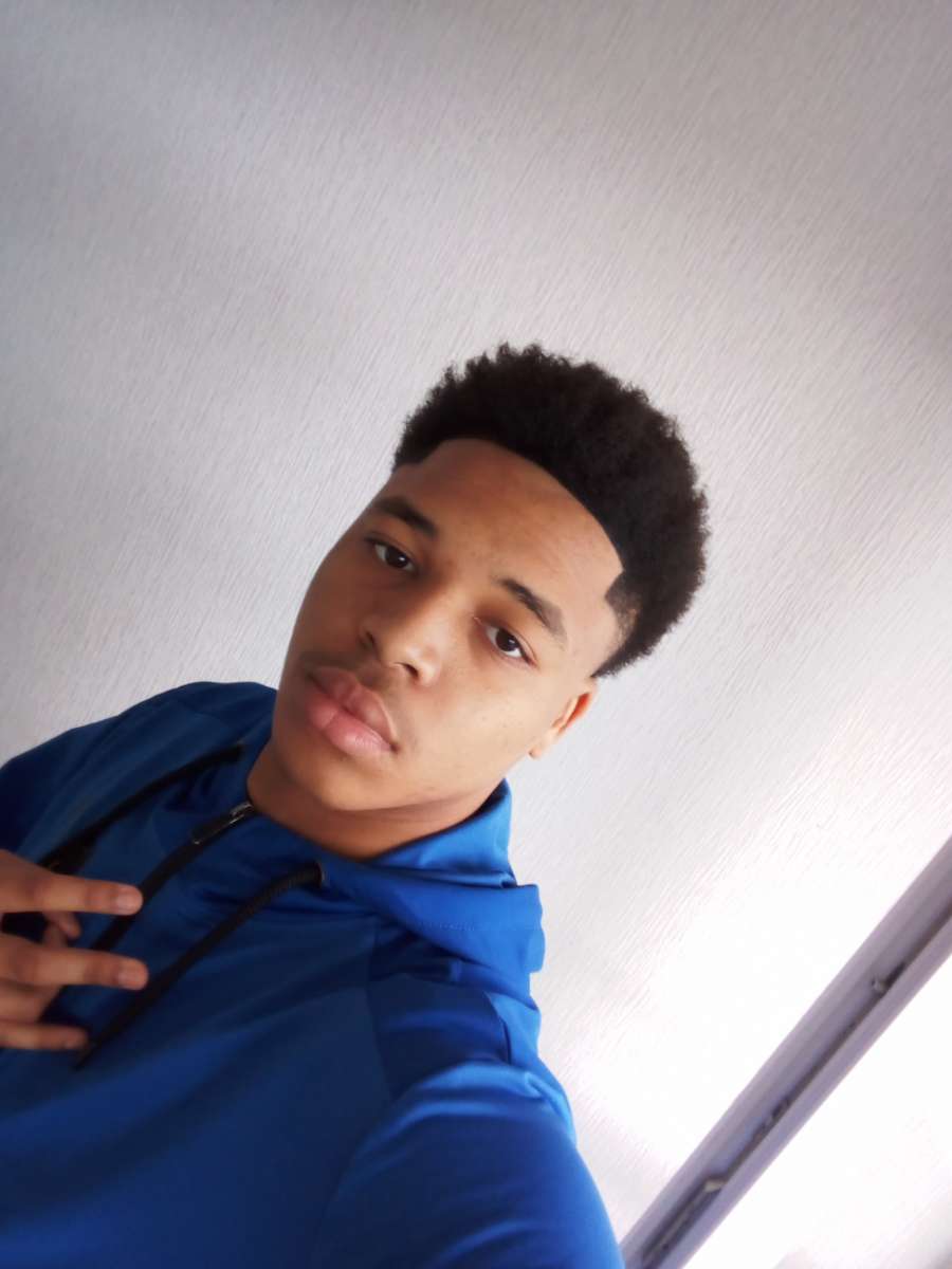 Profil de Yash, 19 ans, rencontre mature à Jegenstorf