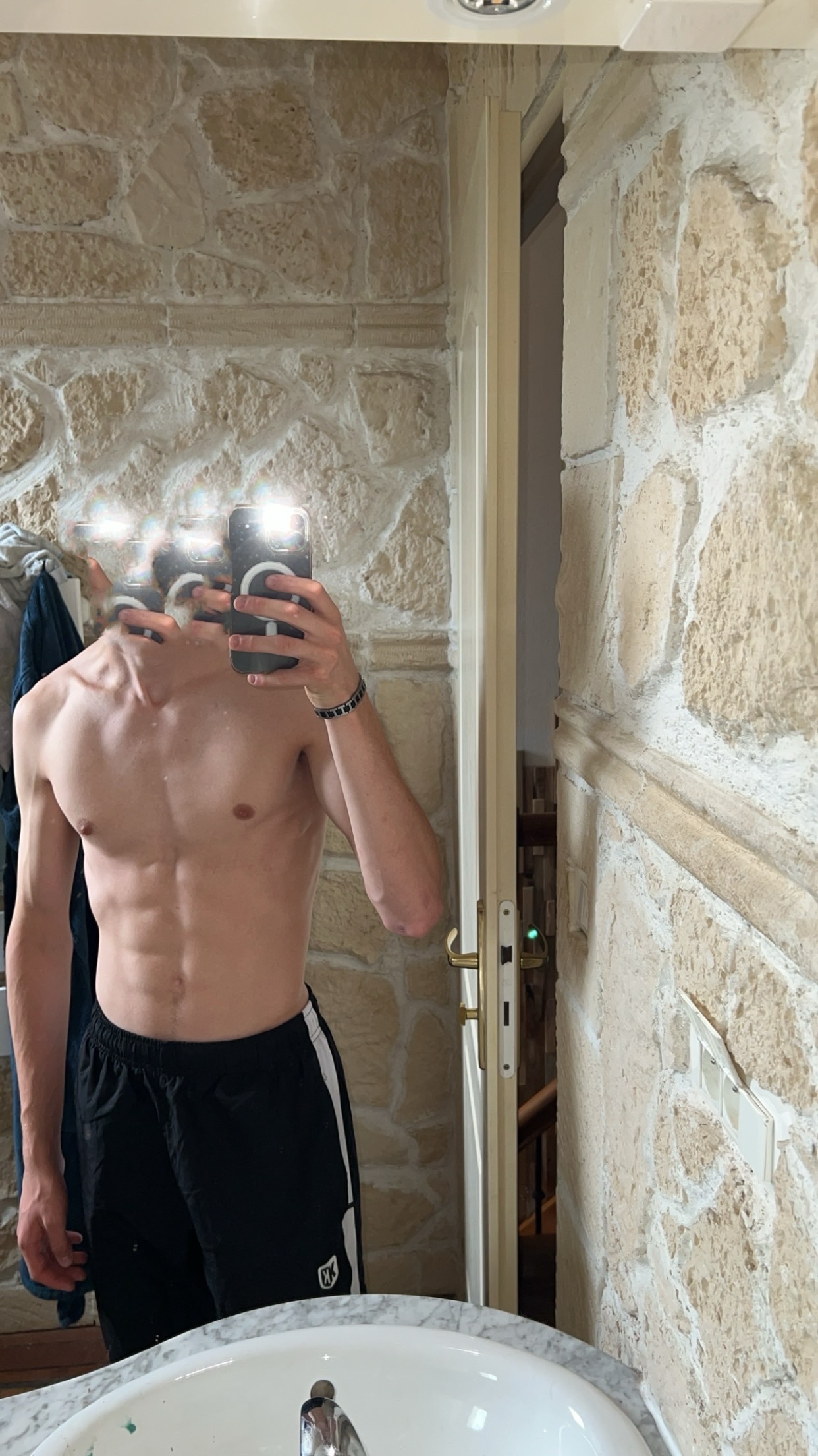 Profil de Gonthier, 20 ans, rencontre mature à Innerferrera
