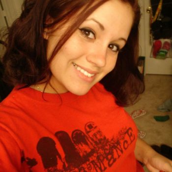 Profil de Asnia, 26 ans, rencontre mature à Rain