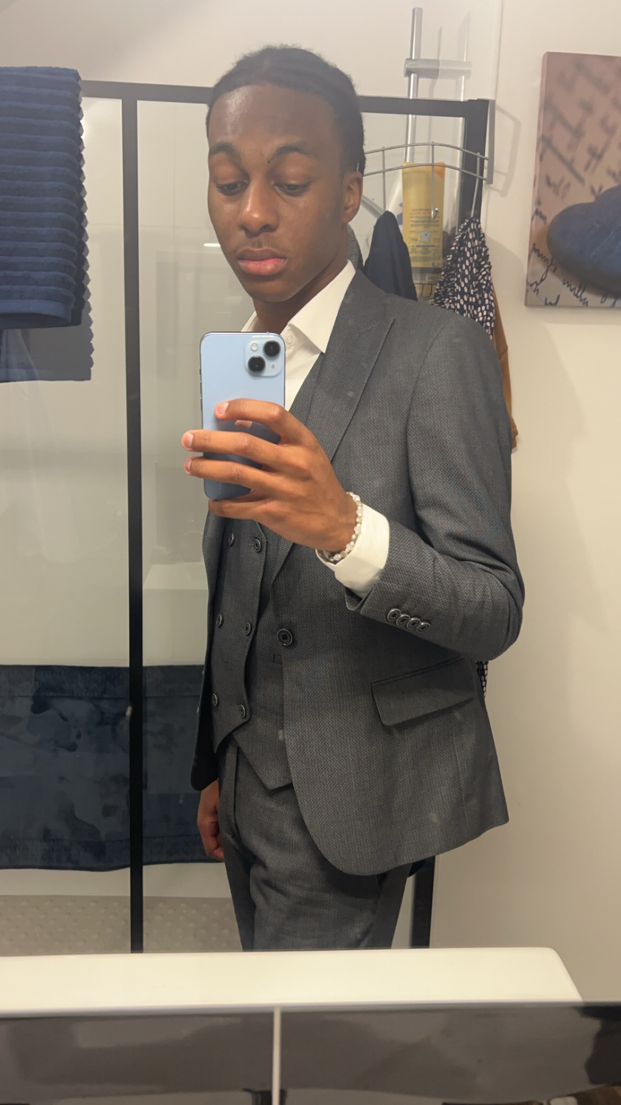 Profil de Achil, 24 ans, rencontre mature à Sumvitg