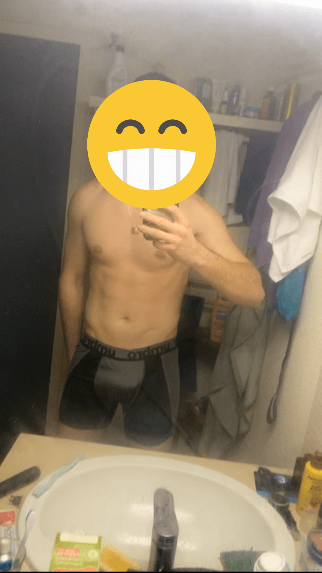 Profil de Riyade, 23 ans, rencontre mature à Surcasti