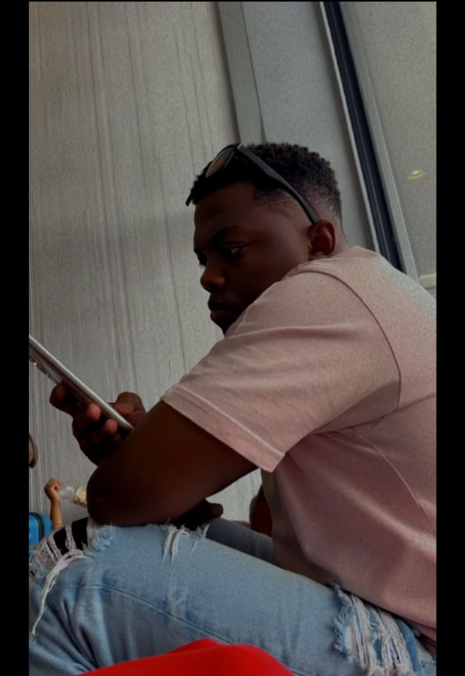 Profil de Emir, 27 ans, rencontre mature à Romoos