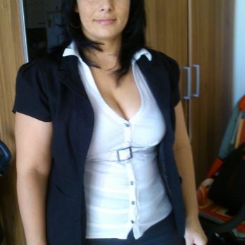 Profil de Alzira, 43 ans, rencontre mature à Guschelmuth