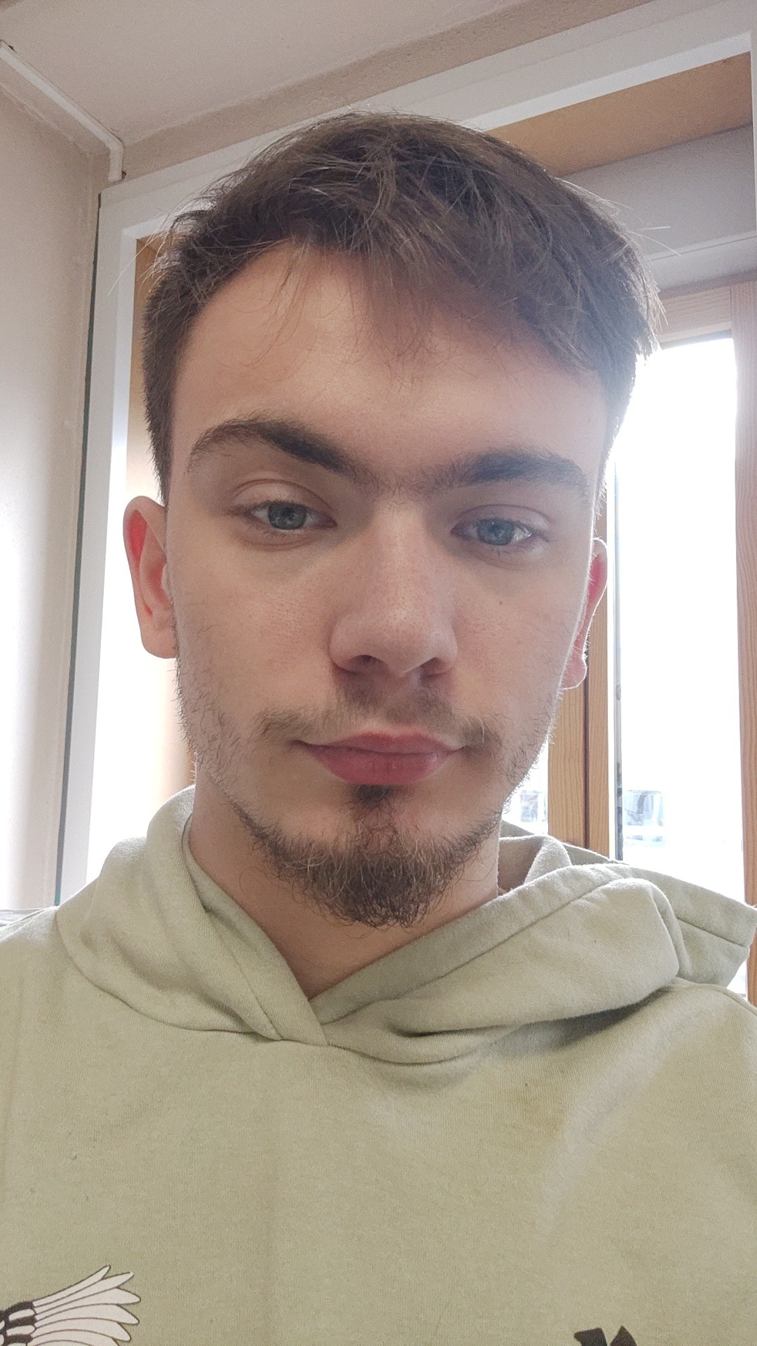 Profil de Serwan, 19 ans, rencontre mature à Stilli