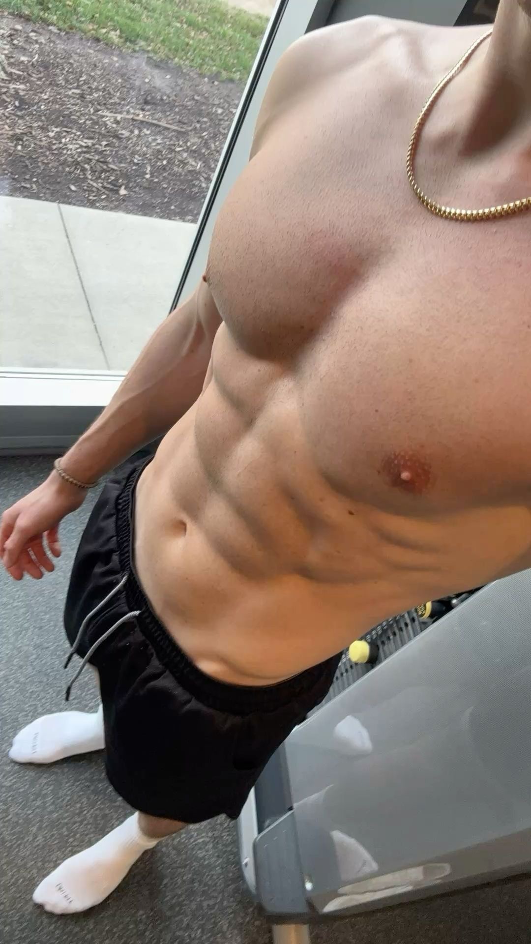 Profil de Estheban, 23 ans, rencontre mature à Tavannes