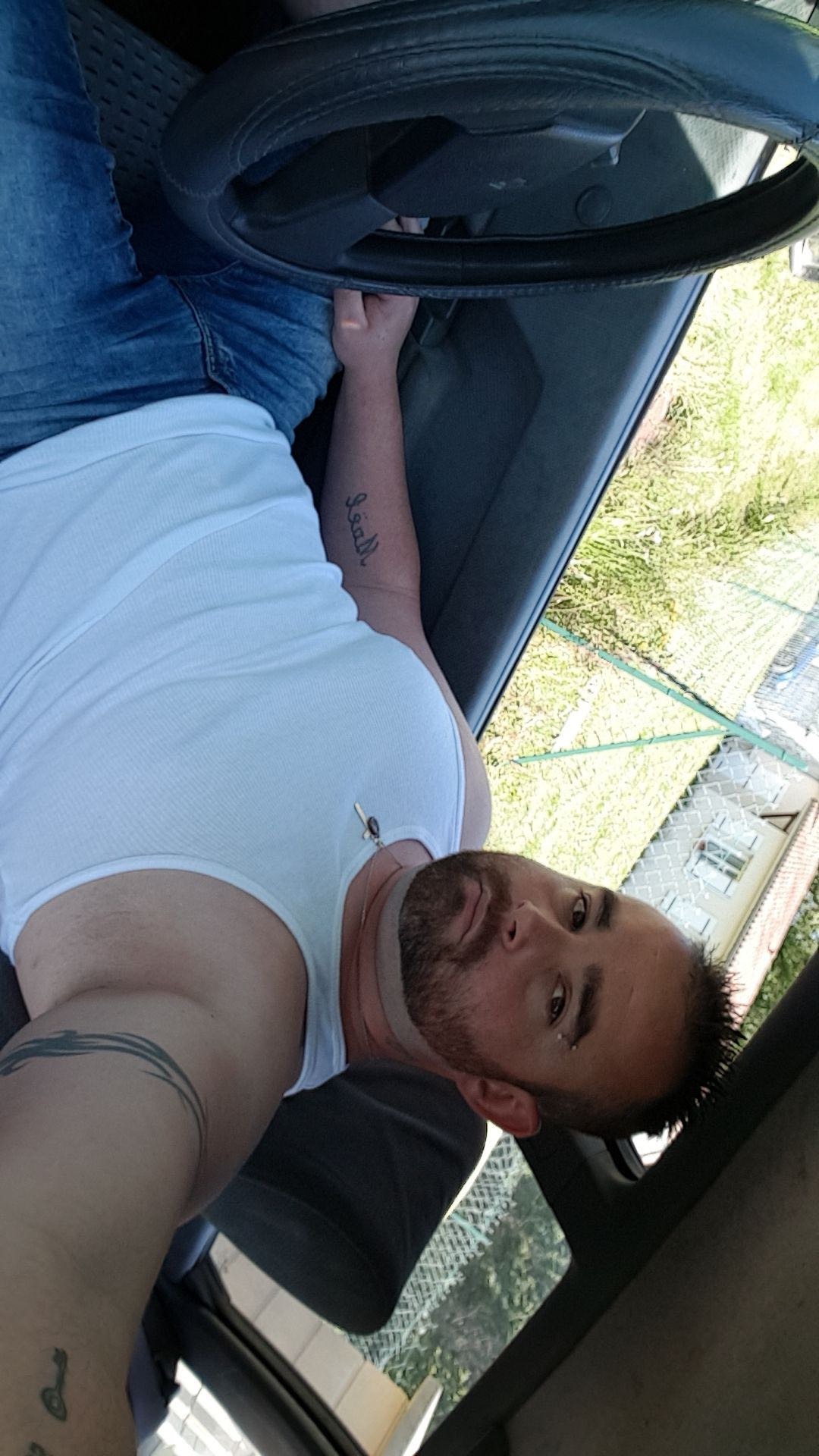 Profil de Narek, 36 ans, rencontre mature à Russy