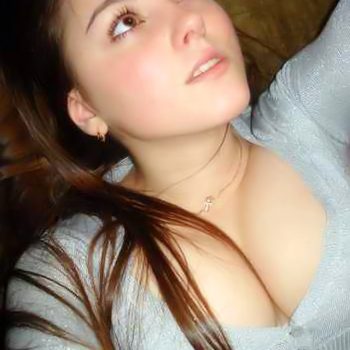 Profil de Auxana, 24 ans, rencontre mature à Surcasti