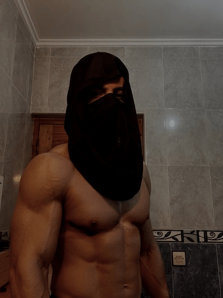 Profil de Charafdine, 25 ans, rencontre mature à Gressy
