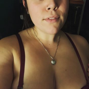 Profil de Fidjy, 26 ans, rencontre mature à Parsonz