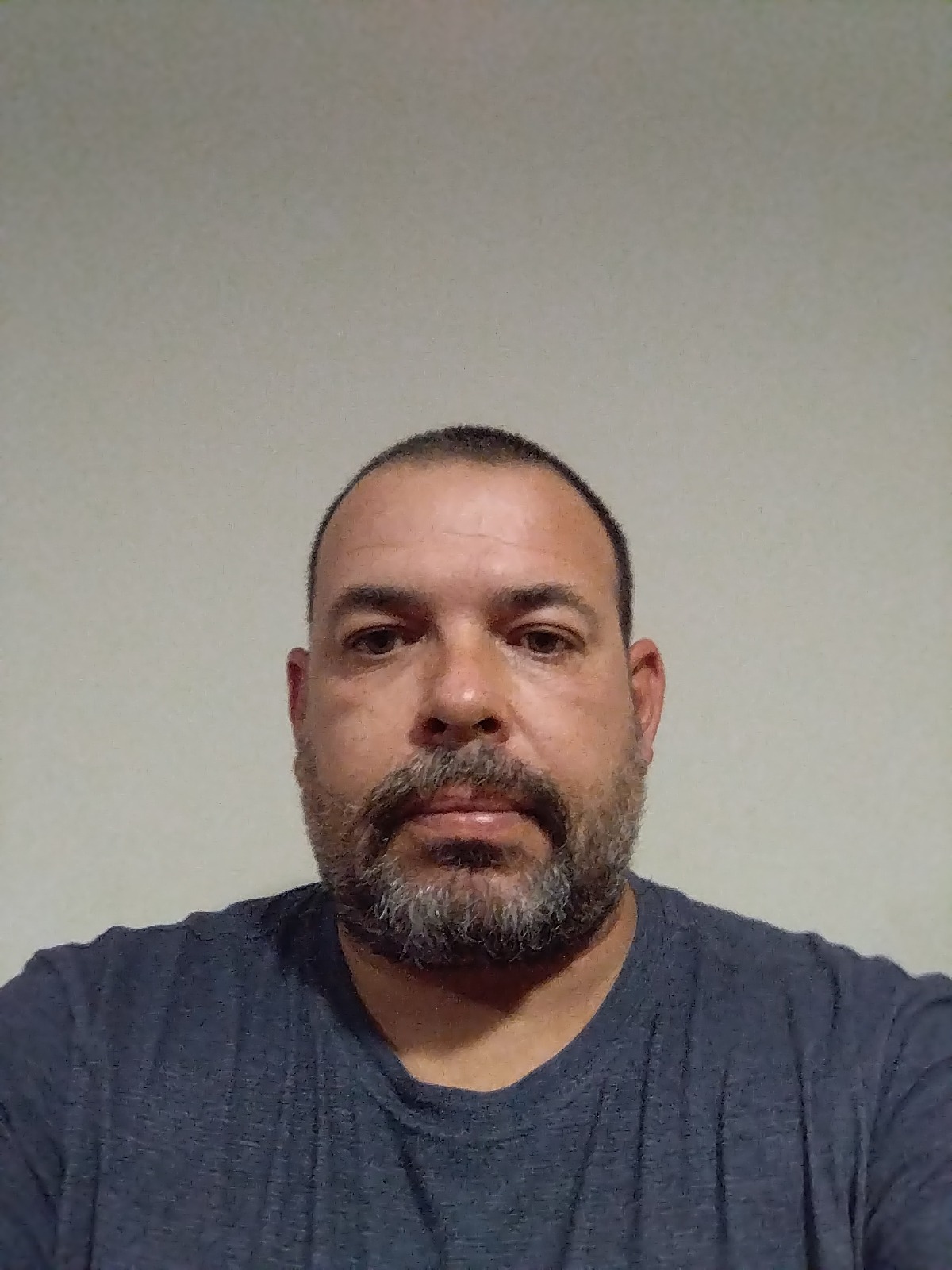 Profil de Aleksandre, 48 ans, rencontre mature à Les Reussilles