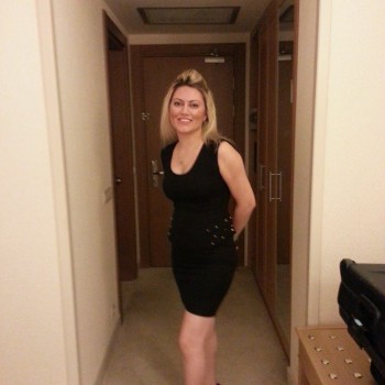 Profil de Nazira, 39 ans, rencontre mature à Rougemont
