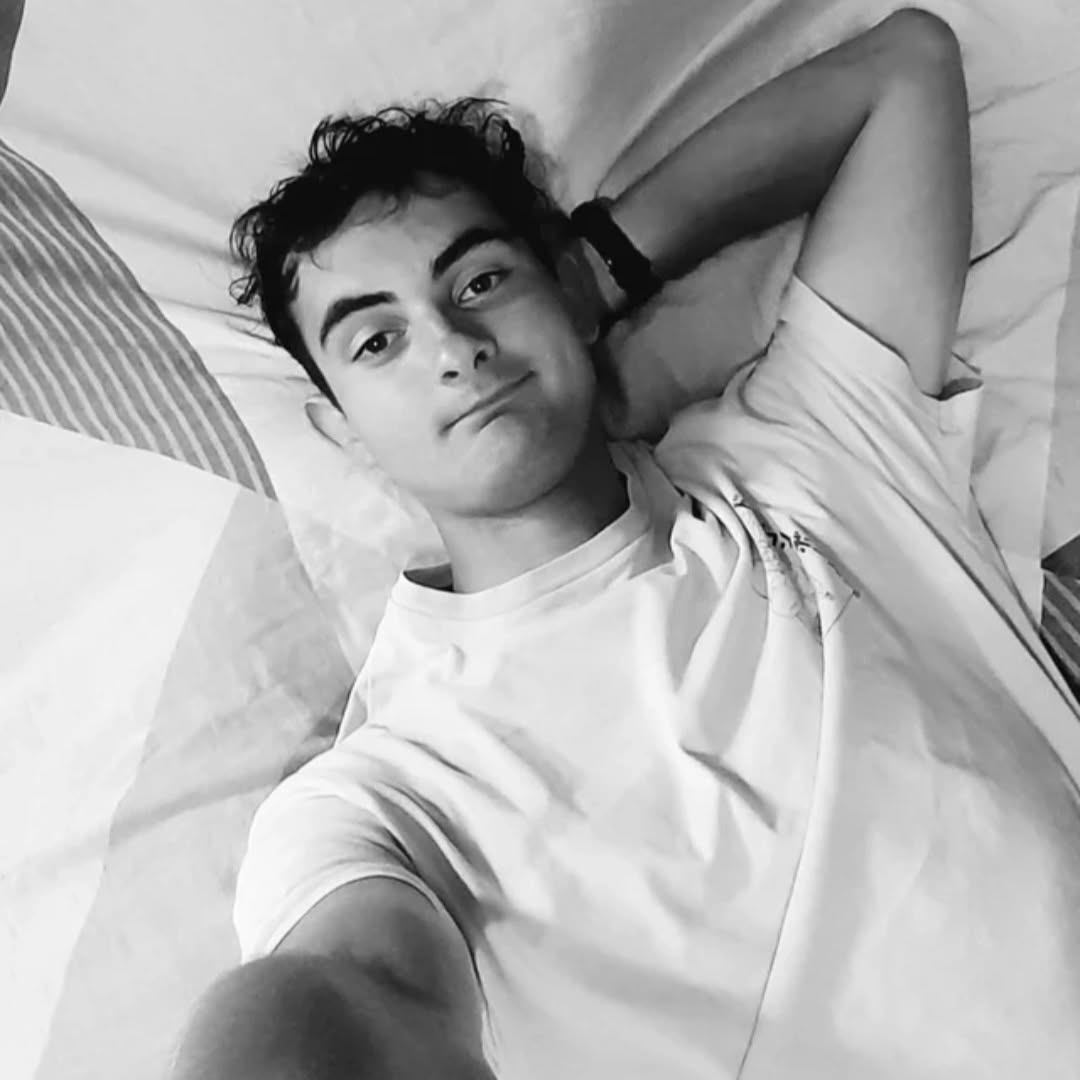 Profil de Mateo, 21 ans, rencontre mature à Le Prese