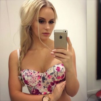 Profil de Nassima, 27 ans, rencontre mature à Molondin
