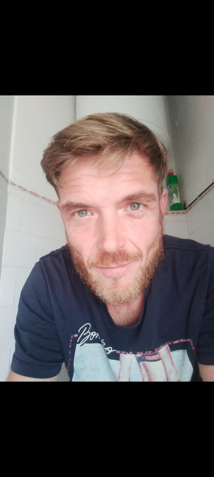 Profil de Omid, 38 ans, rencontre mature à Valendas