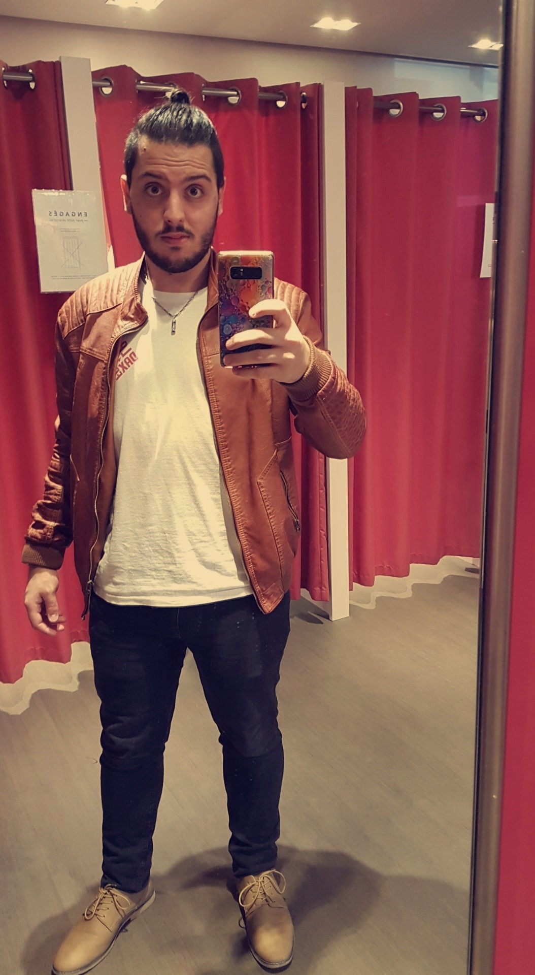 Profil de Pema, 28 ans, rencontre mature à Le Prese