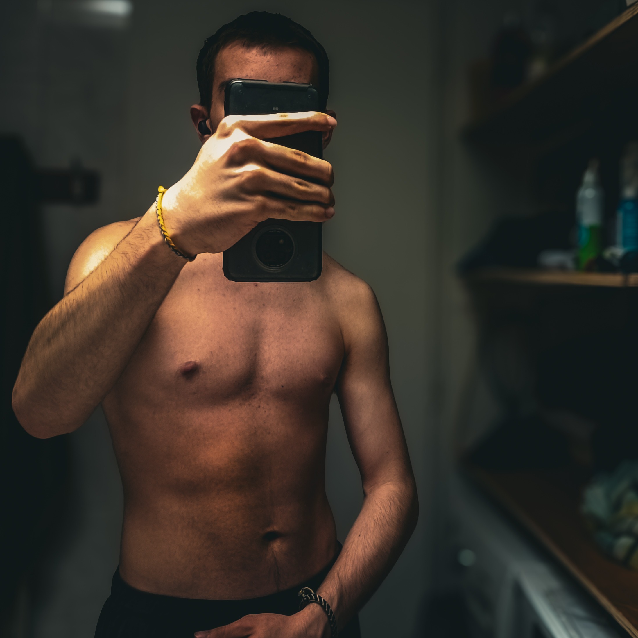 Profil de Kimy, 18 ans, rencontre mature à Goppenstein