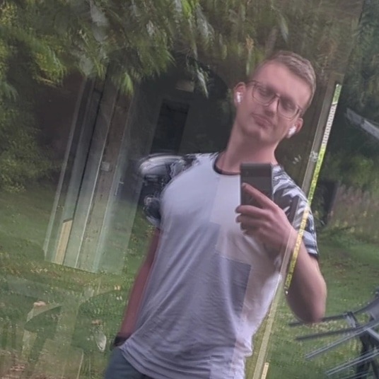 Profil de Jazon, 31 ans, rencontre mature à Pailly
