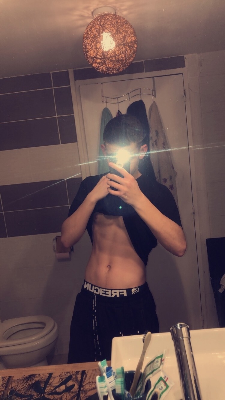 Profil de Jawhar, 18 ans, rencontre mature à Bärau