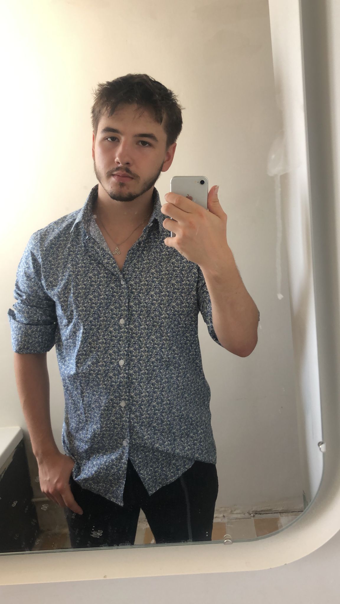 Profil de Carmine, 19 ans, rencontre mature à Meride