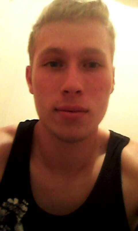 Profil de Akiva, 26 ans, rencontre mature à Maroggia