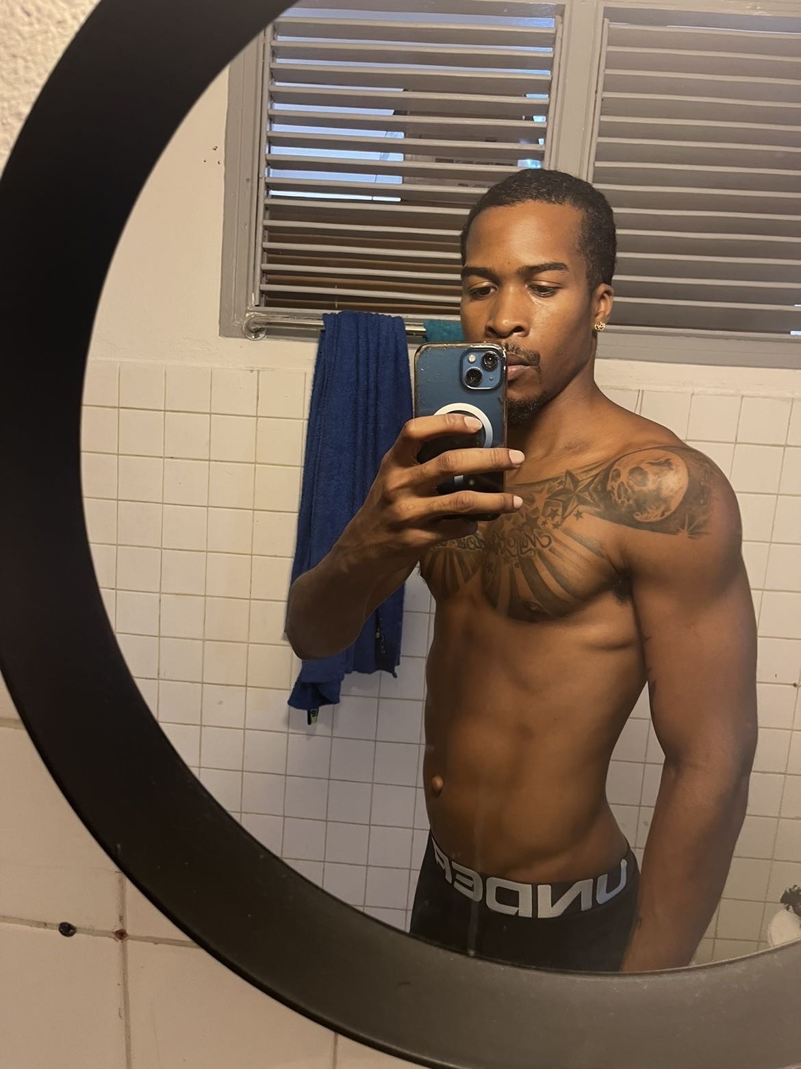 Profil de Jami, 30 ans, rencontre mature à Gressy