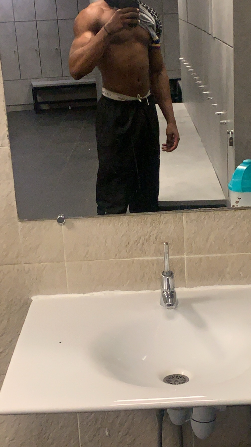 Profil de Loai, 23 ans, rencontre mature à Rain