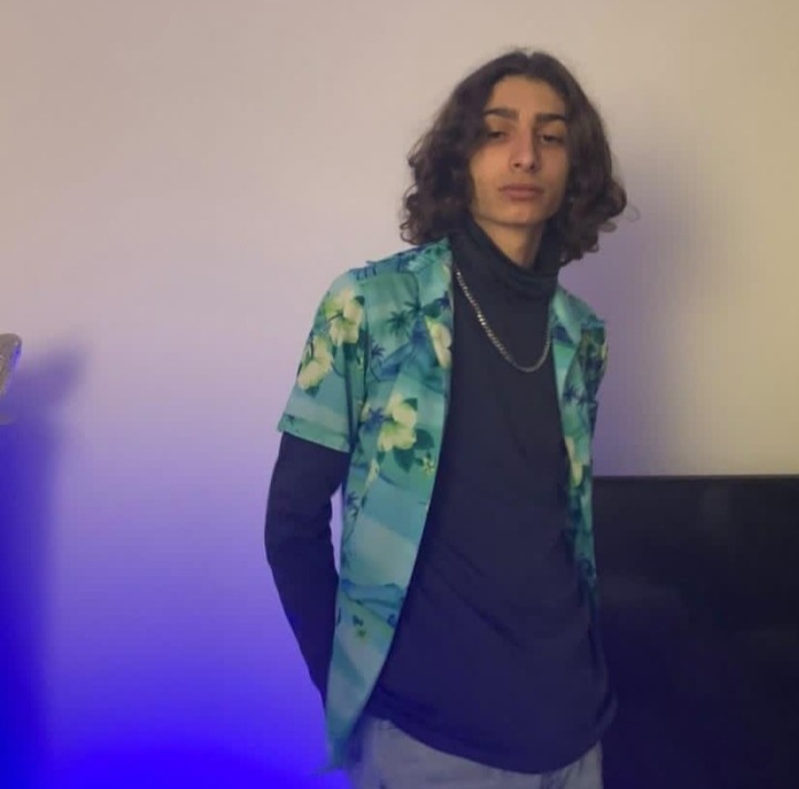 Profil de Elyess, 21 ans, rencontre mature à Gentilino