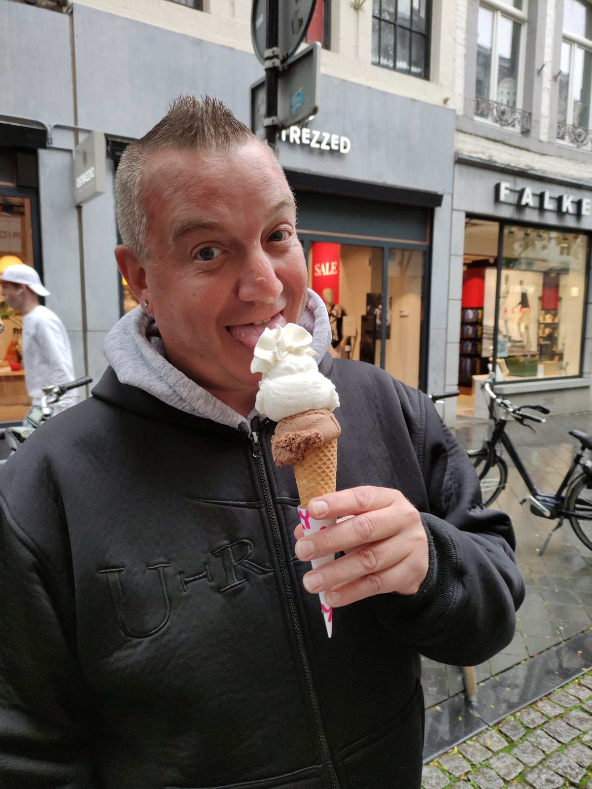 Profil de Adin, 49 ans, rencontre mature à Sisikon