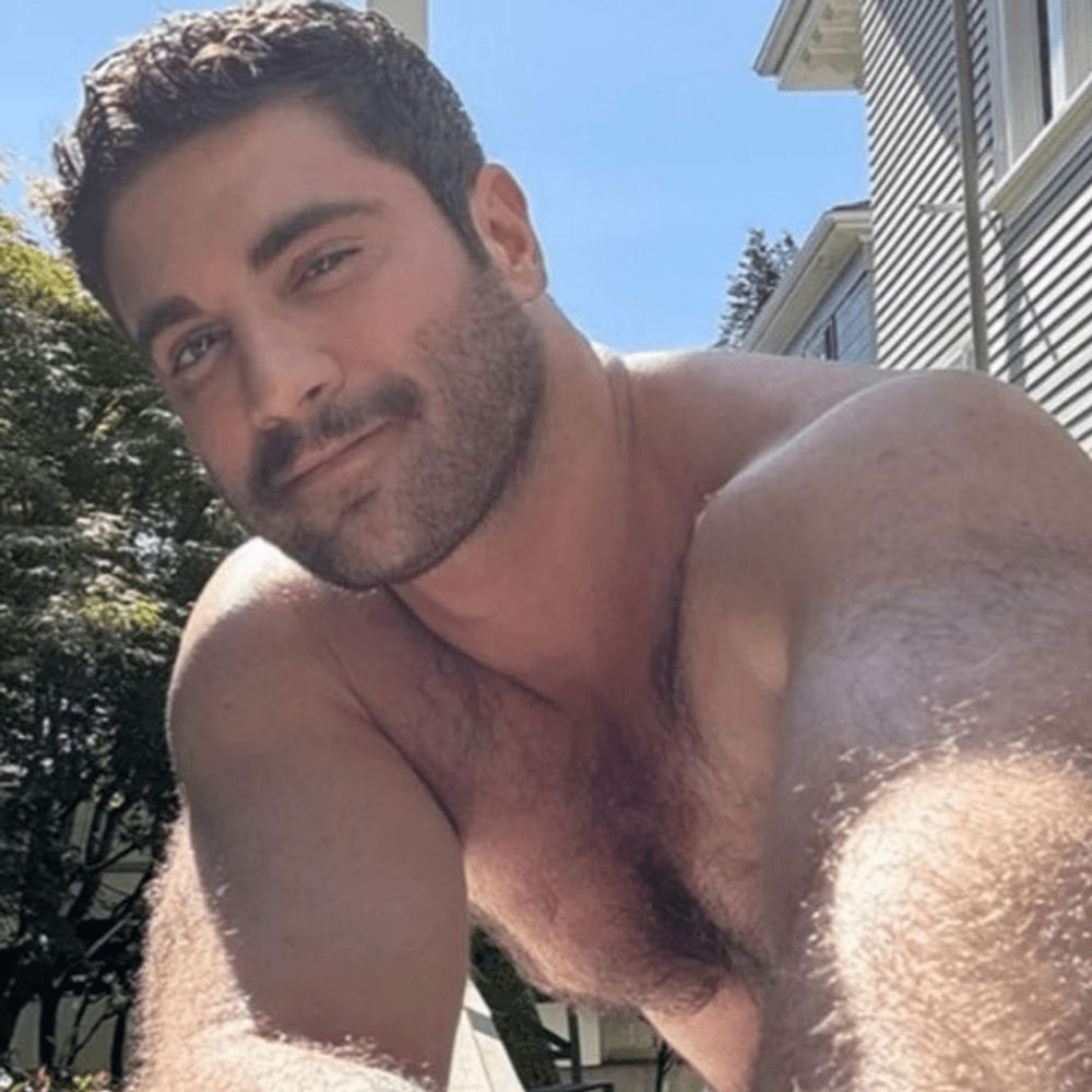 Profil de Guilan, 26 ans, rencontre mature à Avers