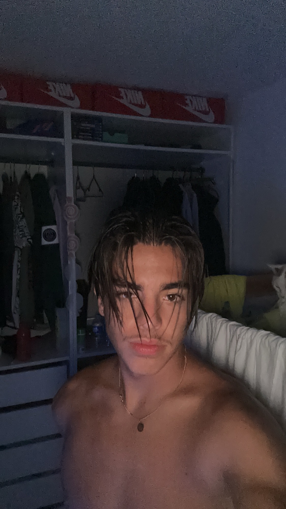 Profil de Elyot, 18 ans, rencontre mature à Gressy